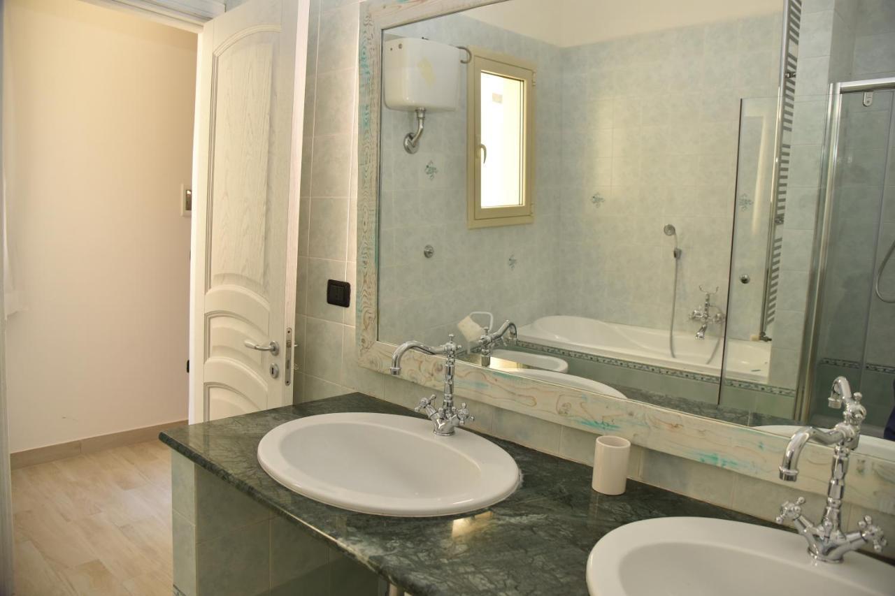 Ai Raggi di Sole Bed & Breakfast Lecce Bagian luar foto