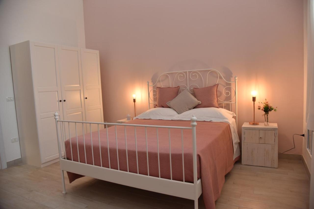 Ai Raggi di Sole Bed & Breakfast Lecce Bagian luar foto